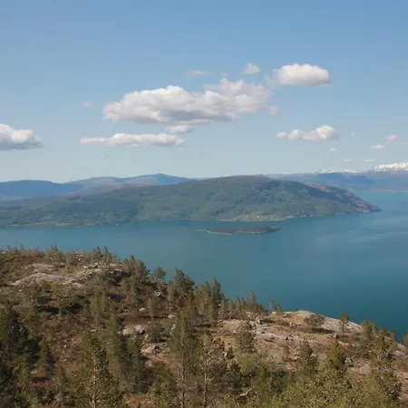 Fjordhytte-1 Ist Eine Schoene Huette Bei Am Hardangerfjord Mit Grandiosem Fjordpanorama, 20 Ps Motorboot Mietbar Aenes