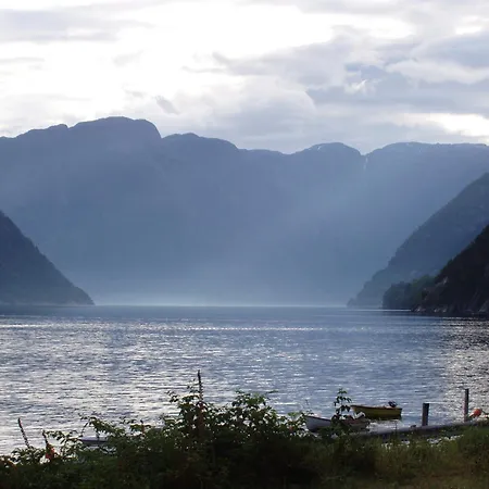 Fjordhytte-1 Ist Eine Schoene Huette Bei Am Hardangerfjord Mit Grandiosem Fjordpanorama, 20 Ps Motorboot Mietbar * Aenes