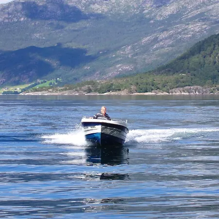 Vakantiehuis Fjordhytte-1 Ist Eine Schoene Huette Bei Am Hardangerfjord Mit Grandiosem Fjordpanorama, 20 Ps Motorboot Mietbar
