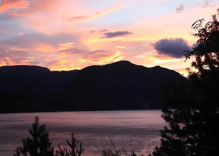 Fjordhytte-1 Ist Eine Schoene Huette Bei Am Hardangerfjord Mit Grandiosem Fjordpanorama, 20 Ps Motorboot Mietbar Aenes