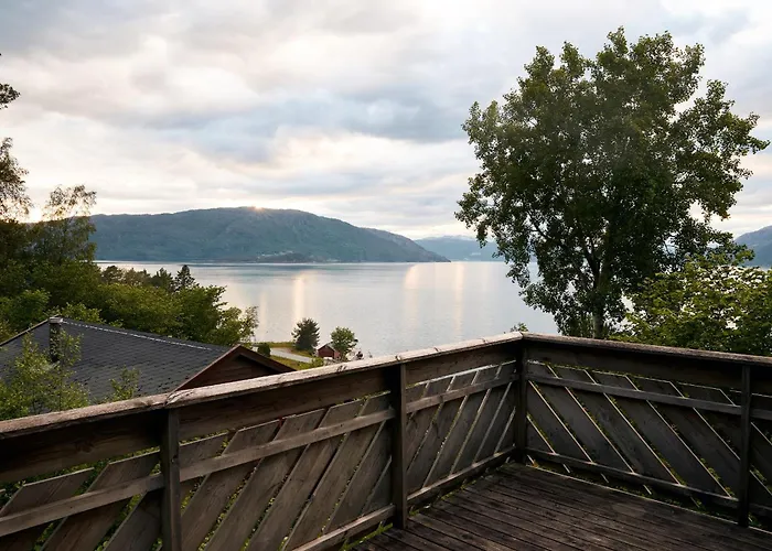 Fjordhytte-1 Ist Eine Schoene Huette Bei Am Hardangerfjord Mit Grandiosem Fjordpanorama, 20 Ps Motorboot Mietbar * Aenes