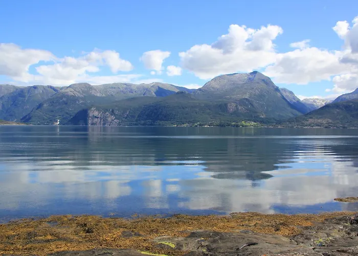 Fjordhytte-1 Ist Eine Schoene Huette Bei Am Hardangerfjord Mit Grandiosem Fjordpanorama, 20 Ps Motorboot Mietbar *