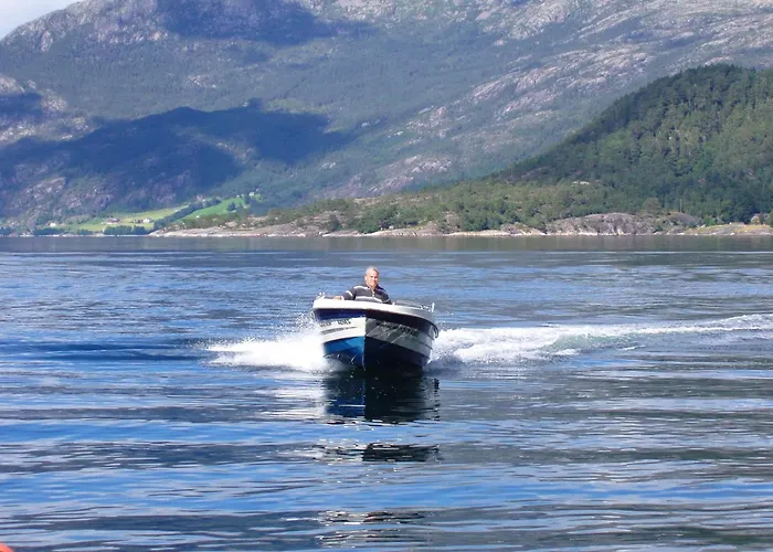 Casa de Férias Fjordhytte-1 Ist Eine Schoene Huette Bei Am Hardangerfjord Mit Grandiosem Fjordpanorama, 20 Ps Motorboot Mietbar